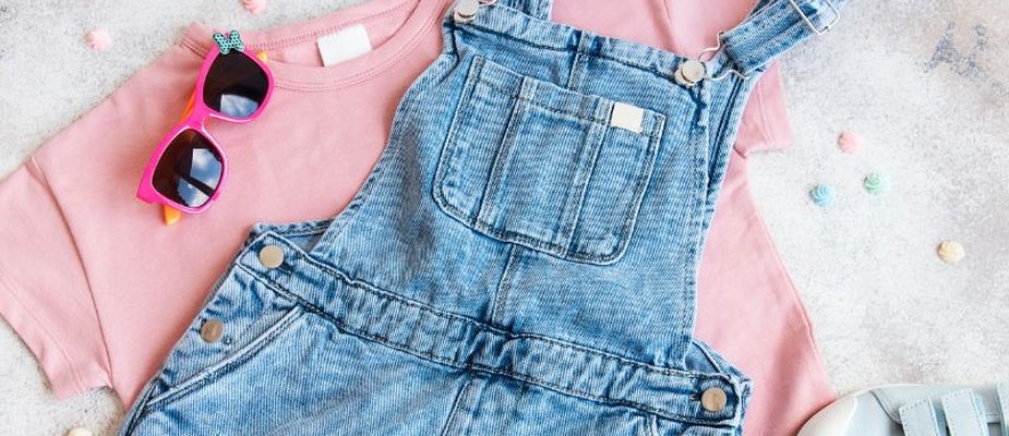 Jardineira jeans Infantil