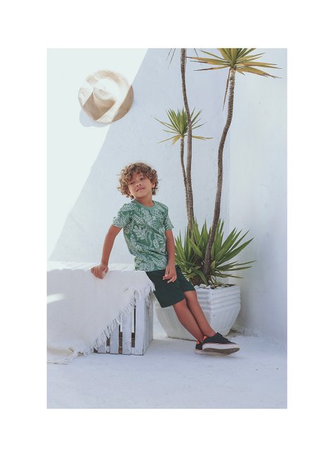 01 conjunto menino camiseta e bermuda folhagem elian areia 2