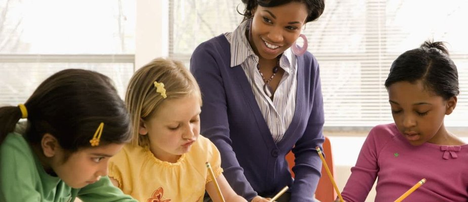 Métodos de Ensino: Montessori, Waldorf e Tradicional Métodos de Ensino: Montessori, Waldorf e Tradicional