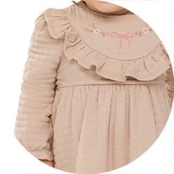 01 vestido menina malha luna bordado angero bege g