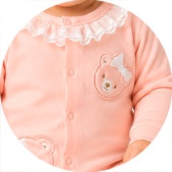 01 macacao bebe menina suedine ursinho renda kidstok pessego p