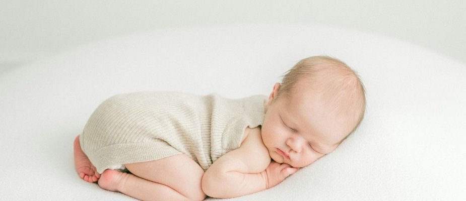 O que o bebê de 6 meses faz: marcos, sono e primeiras papinhas